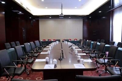 四星級(jí)園林酒店推出免費(fèi)會(huì)議室與禮儀服務(wù)，商務(wù)休閑新地標(biāo)即將引爆市場(chǎng)